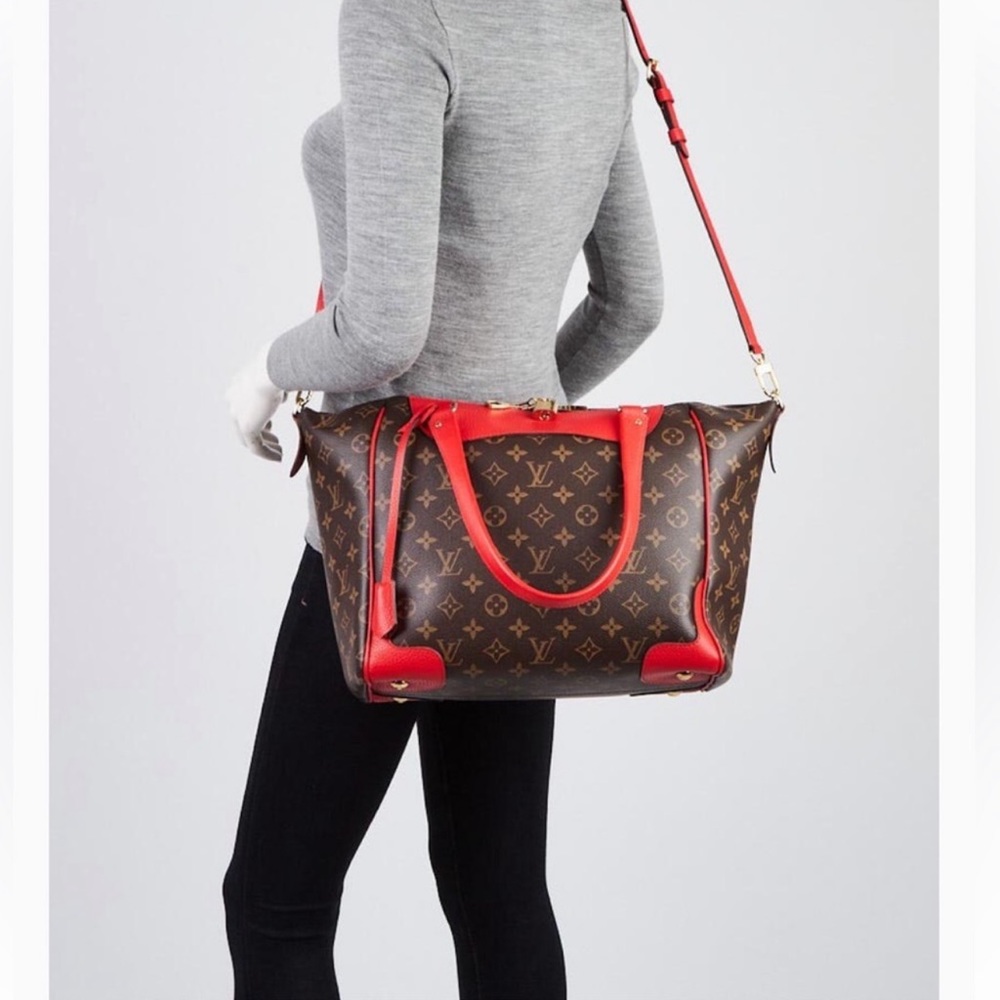 LV purse
